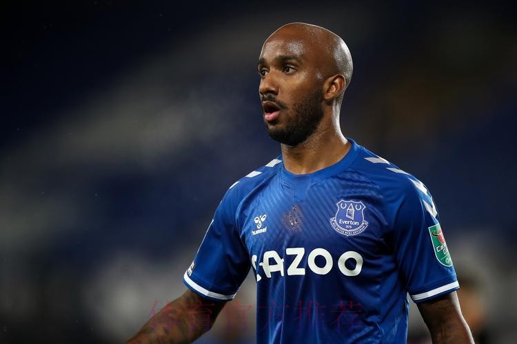 埃弗顿对伊斯科感兴趣 贝尼特斯非常欣赏他